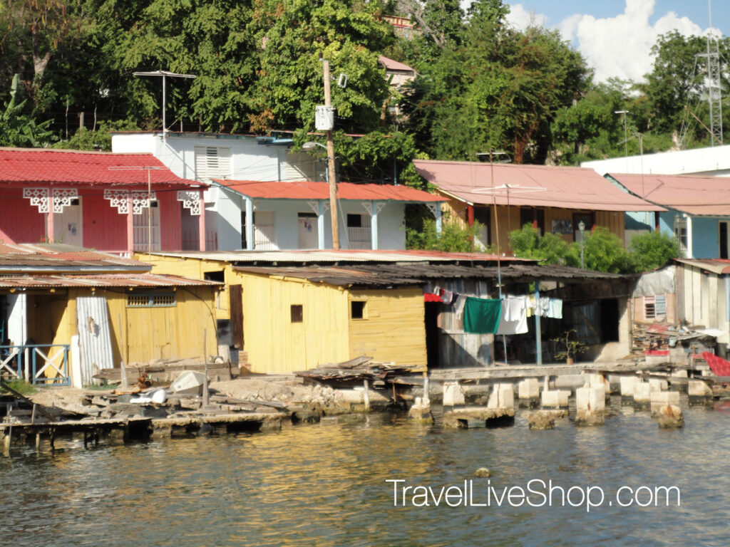 Fishing village surrounding Cayo Granma